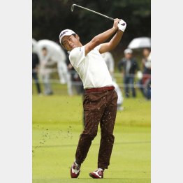 ここぞという時に曲がる池田のスイング（Ｃ）共同通信社