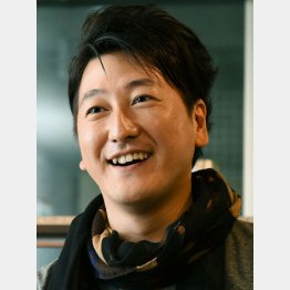 着眼が光る堀潤（Ｃ）日刊ゲンダイ