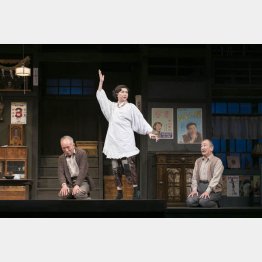 こまつ座「きらめく星座」／（撮影＝夛留見彩）