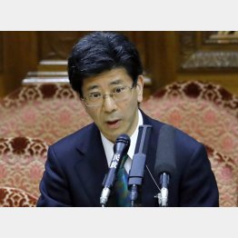 １年間逃げ切れば優雅な天下り生活（Ｃ）日刊ゲンダイ