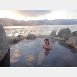屈斜路湖露天風呂　コタンの湯（提供写真）