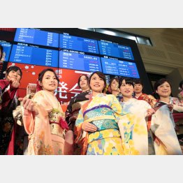 大発会はイケイケだった（Ｃ）日刊ゲンダイ