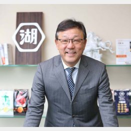 湖池屋・佐藤章社長（Ｃ）日刊ゲンダイ