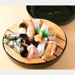 新鮮な魚介を用いた「大名寿司」／（Ｃ）日刊ゲンダイ