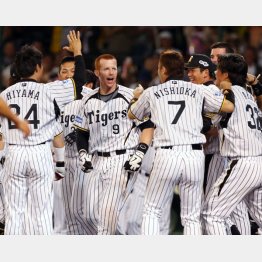 ２０１０年にはシーズン安打数のプロ野球記録を更新（Ｃ）日刊ゲンダイ