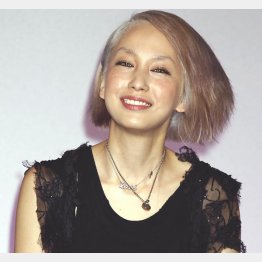 中島美嘉（Ｃ）日刊ゲンダイ