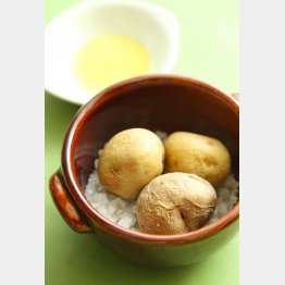 合う酒＝ワイン（Ｃ）日刊ゲンダイ