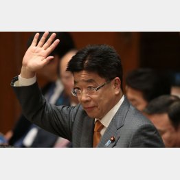 法律の範囲外で安全圏から高みの見物（加藤厚労相）／（Ｃ）日刊ゲンダイ
