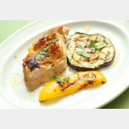 合う酒＝ワイン（Ｃ）日刊ゲンダイ