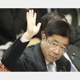 所管大臣にも「過労死」の報告はなかった（Ｃ）日刊ゲンダイ