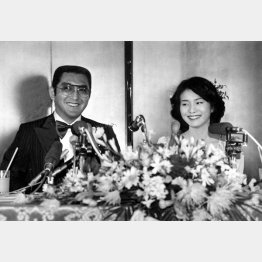 １９７９年、松方弘樹と仁科明子（現・仁科亜季子）は結婚する／（Ｃ）日刊ゲンダイ