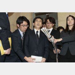 ようやく辞任した佐川長官（Ｃ）日刊ゲンダイ