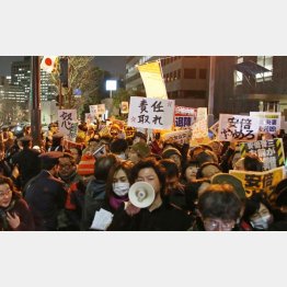 ５０００人の市民が集結（Ｃ）日刊ゲンダイ