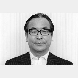 制作部長を演じた中条静夫（Ｃ）共同通信社