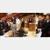 小池議員（右）の鋭い追及で審議が中断／（Ｃ）日刊ゲンダイ