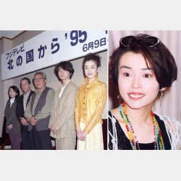 「’９５秘密」完成披露会見（９５年５月）、右は中嶋朋子／（Ｃ）共同通信社
