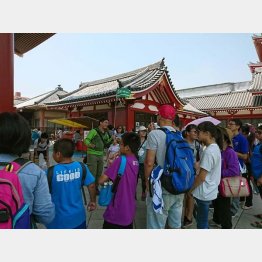 訪日中国人向けの広告も手掛ける（Ｃ）日刊ゲンダイ