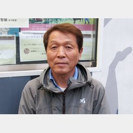 「警察官に会った時に出せる」とリュックにはＩＣレコーダーを入れている／（Ｃ）日刊ゲンダイ