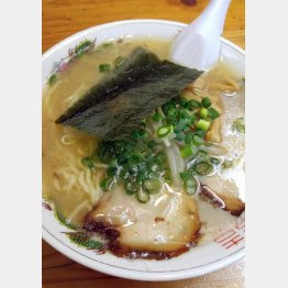 「八兵衛」のラーメン６００円（Ｃ）日刊ゲンダイ