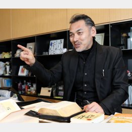 茨城キリスト教大卒で牧師の資格を持つ宇佐神慎社長（Ｃ）日刊ゲンダイ