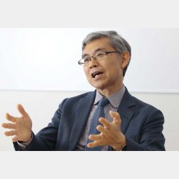 「官僚は本来、専門性に基づき分析し選択肢を提示すべき」（Ｃ）日刊ゲンダイ