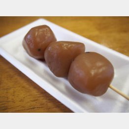 山形県ＪＲ赤湯駅「うきたむ売店」の「玉こんにゃく」（提供写真）