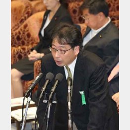 藤原豊元次長（Ｃ）日刊ゲンダイ