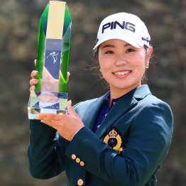 比嘉真美子（Ｃ）日刊ゲンダイ