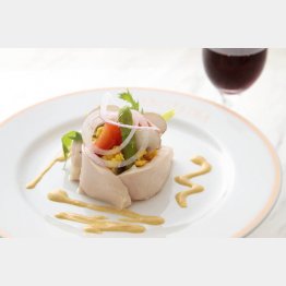 合う酒＝赤ワイン（Ｃ）日刊ゲンダイ