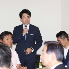 超党派１００人以上が参加（Ｃ）日刊ゲンダイ