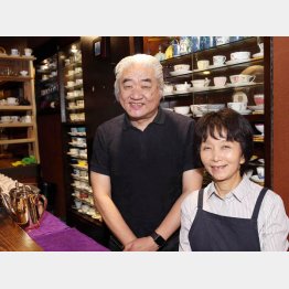 オーナーと奥さま（Ｃ）日刊ゲンダイ