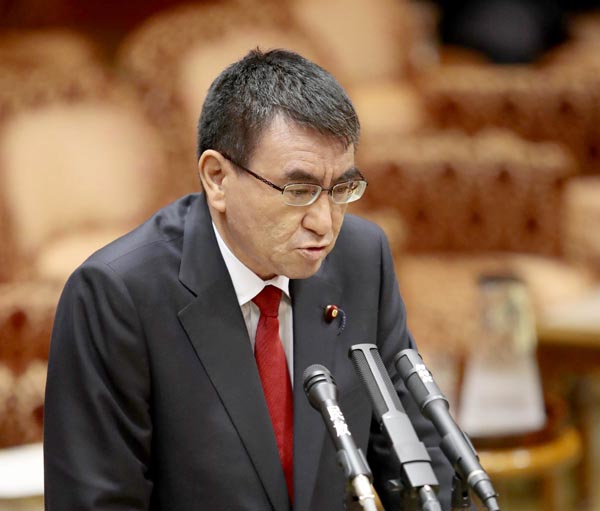 そんなに国会にいるのがイヤなのか（Ｃ）日刊ゲンダイ