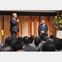 細野元環境相（右）と久間章生元防衛相（Ｃ）日刊ゲンダイ