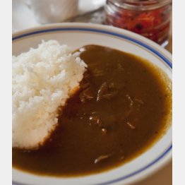 夏こそカレー（Ｃ）日刊ゲンダイ