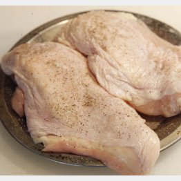 普通の鶏肉からも感染（Ｃ）日刊ゲンダイ