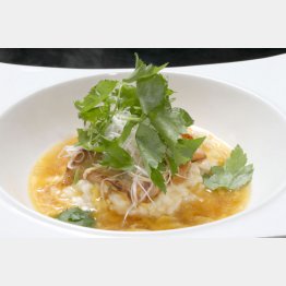 合う酒＝赤ワイン・白ワイン（Ｃ）日刊ゲンダイ