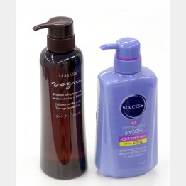「ヴォーニュ」と「サクセス薬用シャンプー」（Ｃ）日刊ゲンダイ