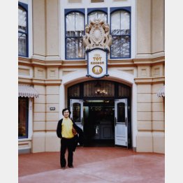 サラリーマン時代の高須さん（提供写真）