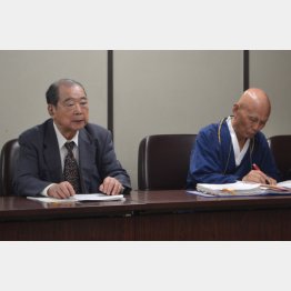 ついに立ち上がった（Ｃ）日刊ゲンダイ