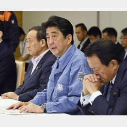 関係閣僚会議で発言する安倍首相（Ｃ）共同通信社