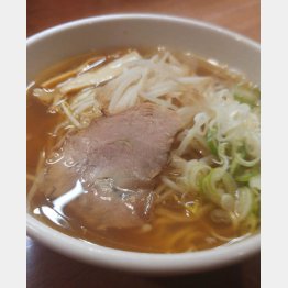 「万来ラーメン」通常５８０円（Ｃ）日刊ゲンダイ