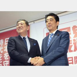 対マスコミでも大きな違い（Ｃ）日刊ゲンダイ