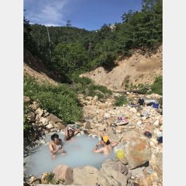 開放感抜群の混浴露天風呂（Ｃ）日刊ゲンダイ