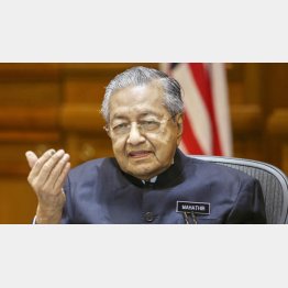 マハティール首相（Ｃ）共同通信社
