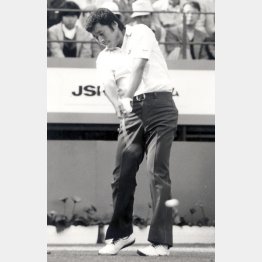 優勝した瞬間に次に向かって準備した尾崎（Ｃ）日刊ゲンダイ