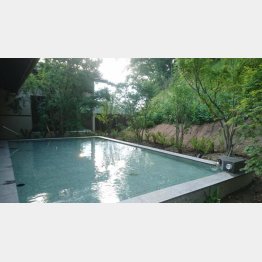 天然温泉施設も（Ｃ）日刊ゲンダイ