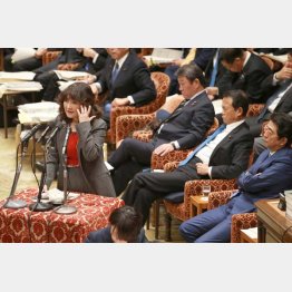 追及は止まらない片山さつき（Ｃ）日刊ゲンダイ