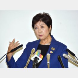 何としてでも五輪の旗を振りたい（Ｃ）日刊ゲンダイ