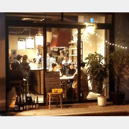 路地裏にひっそりと（Ｃ）日刊ゲンダイ