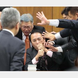 国会も取り上げず（Ｃ）日刊ゲンダイ